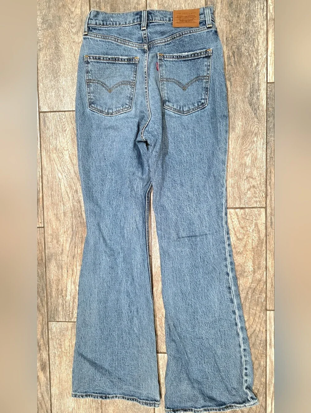 Levi's Women's 70's High Flare Jeans Sz 26